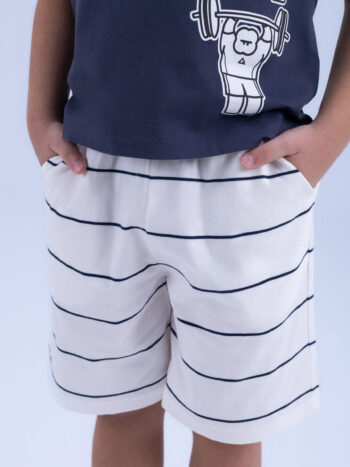 SHORT WITH STRIPE PATTERN